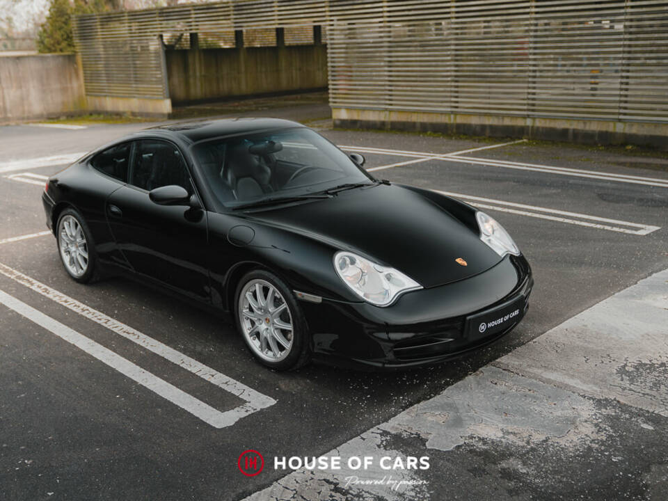 Image 2/39 of Porsche 911 Carrera (2002)