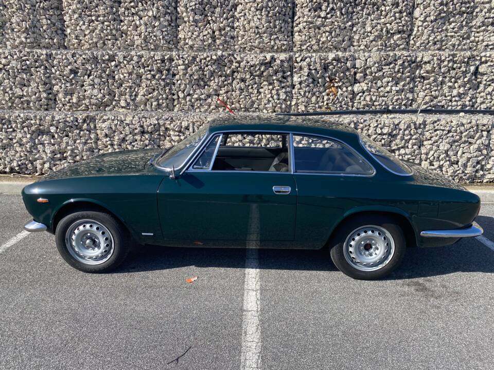 Immagine 2/6 di Alfa Romeo Giulia 1600 Sprint GT (1965)