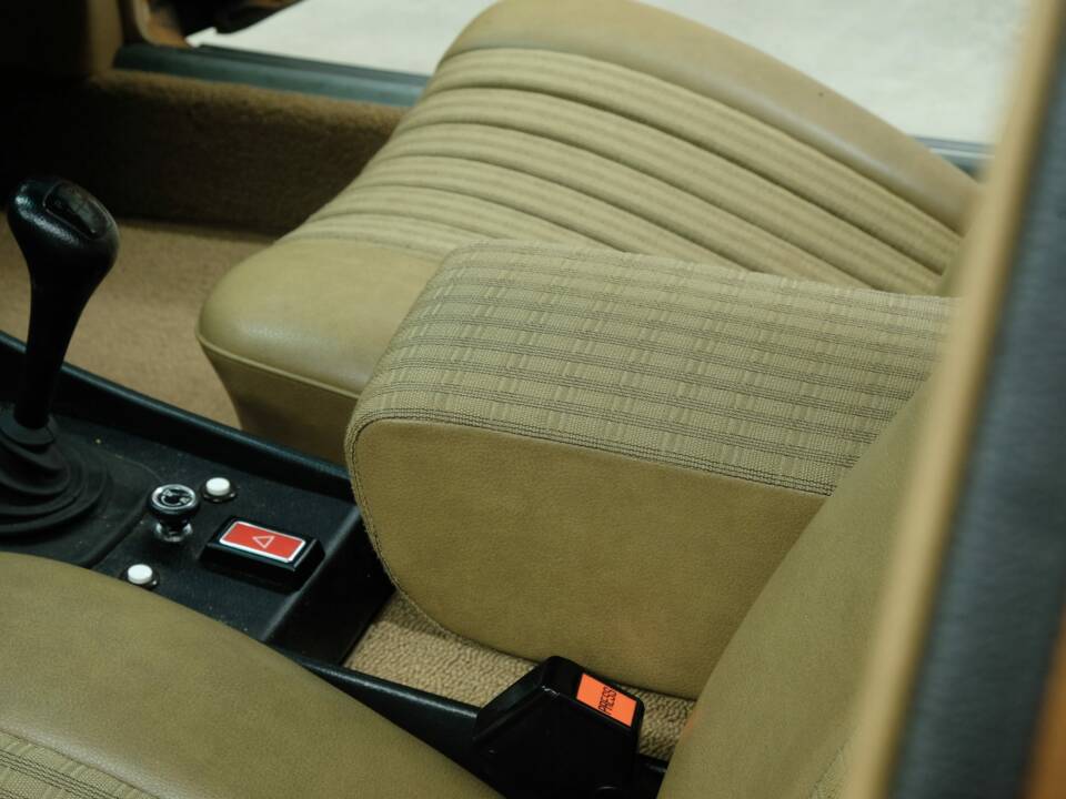 Image 32/50 de Mercedes-Benz 350 SE (1973)