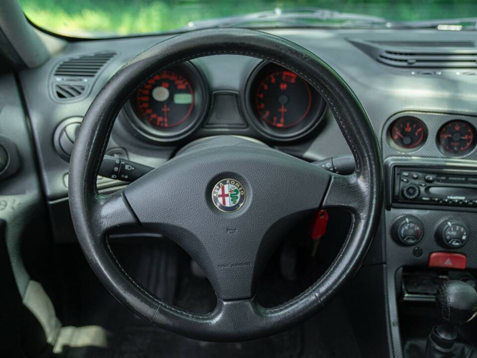 Imagen 31/50 de Alfa Romeo 156 2.5 V6 (2000)