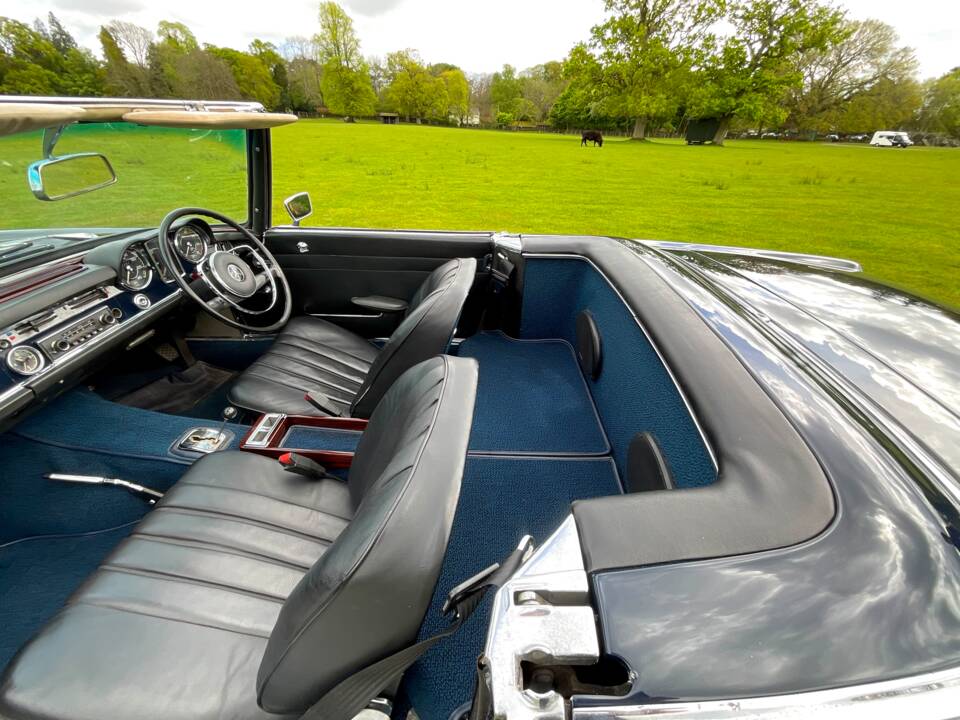 Image 44/50 de Mercedes-Benz 230 SL (1967)