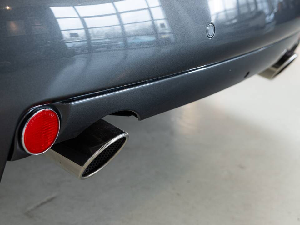 Image 30/31 de Aston Martin V12 Vanquish (2004)