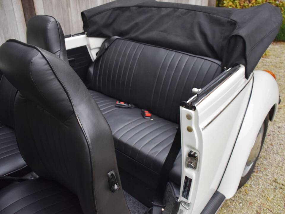 Bild 32/49 von Volkswagen Super Beetle (1979)