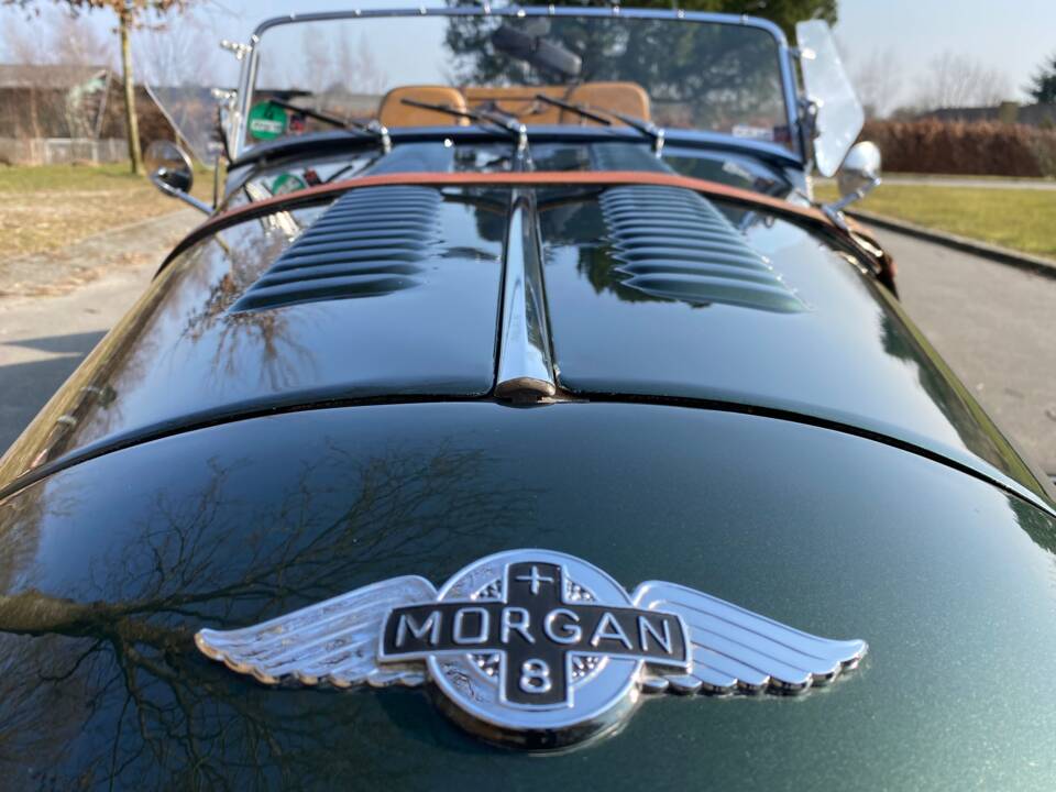 Image 19/65 of Morgan Plus 8 (1994)