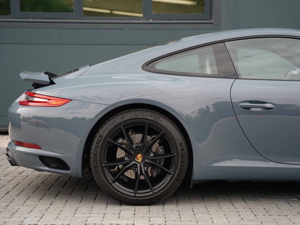 Image 23/50 of Porsche 911 Carrera (2016)