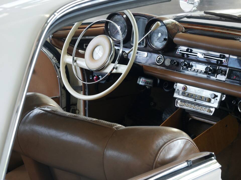 Afbeelding 20/50 van Mercedes-Benz 300 SE (1963)