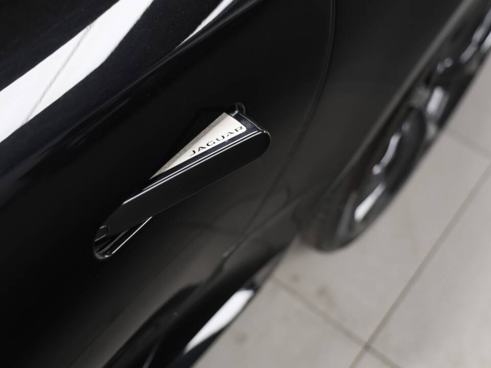 Afbeelding 22/50 van Jaguar F-Type R (2014)