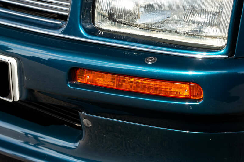 Image 19/50 of Aston Martin Virage Volante (1993)