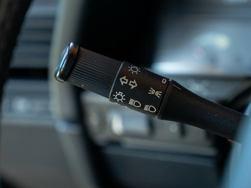 Image 42/50 de Alfa Romeo 164 2.0i V6 Turbo (1992)