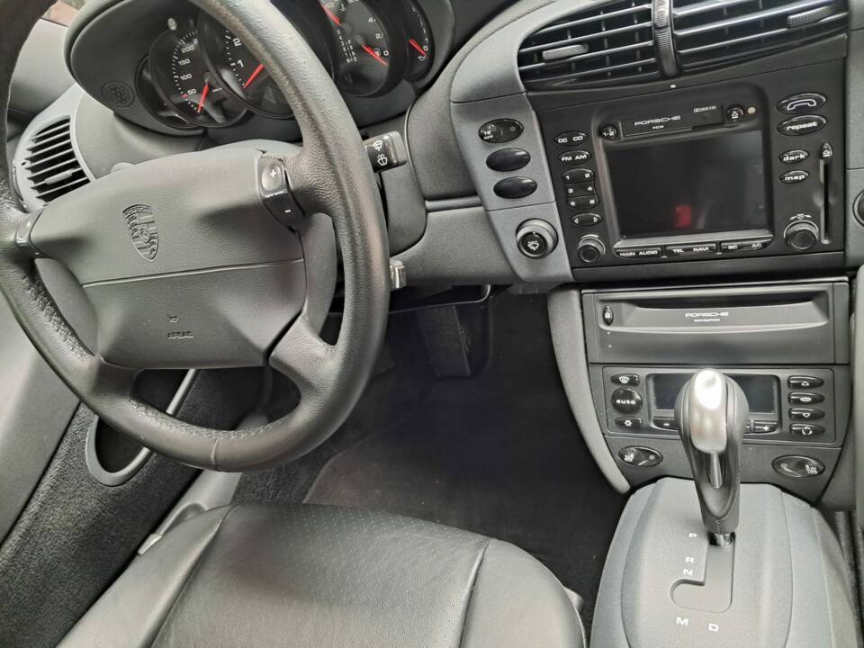 Immagine 31/33 di Porsche 911 Carrera (1996)