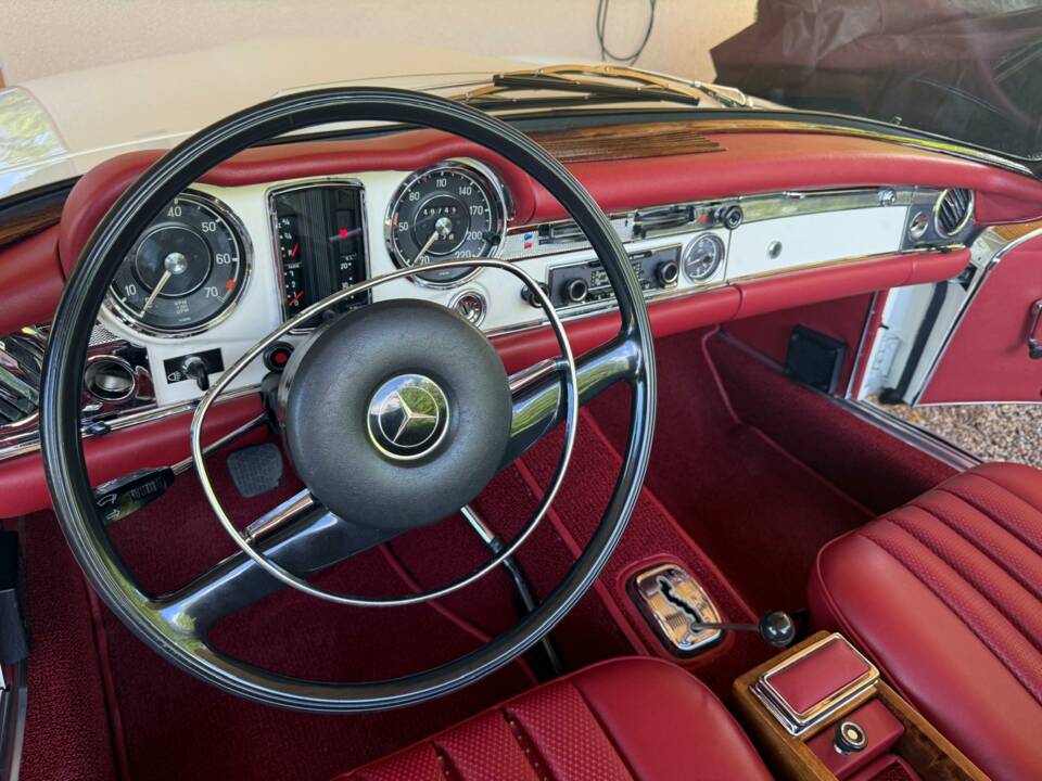 Image 7/11 of Mercedes-Benz 280 SL (1971)