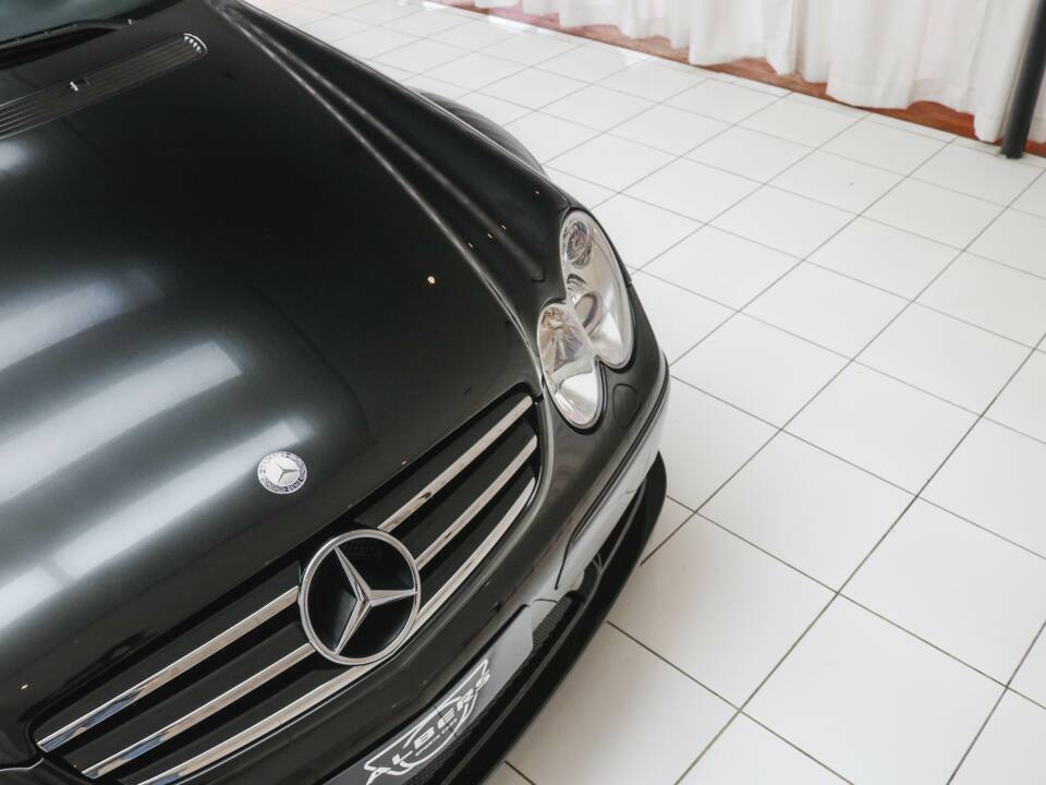Imagen 13/16 de Mercedes-Benz CLK 63 AMG Black Series (2008)