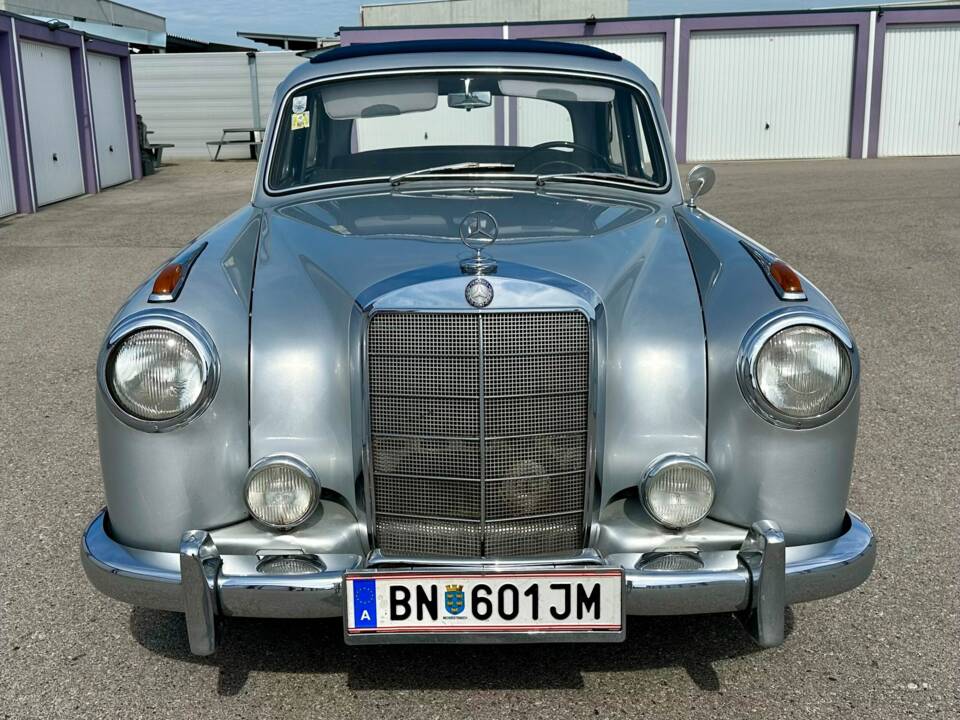 Bild 4/8 von Mercedes-Benz 219 (1956)