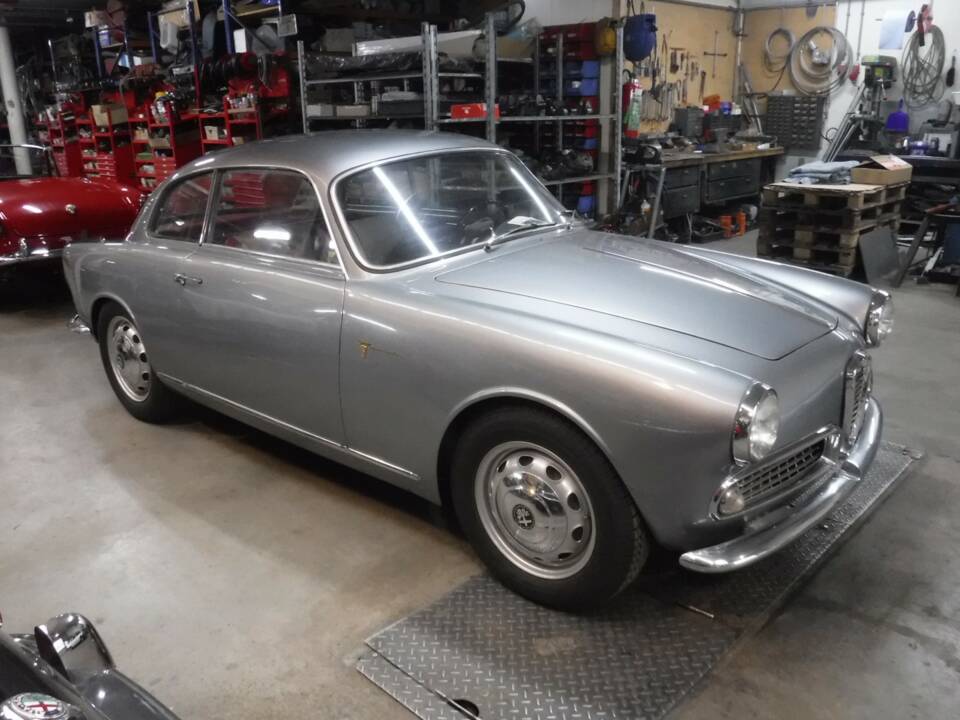 Image 39/49 of Alfa Romeo Giulietta Sprint Veloce (1958)