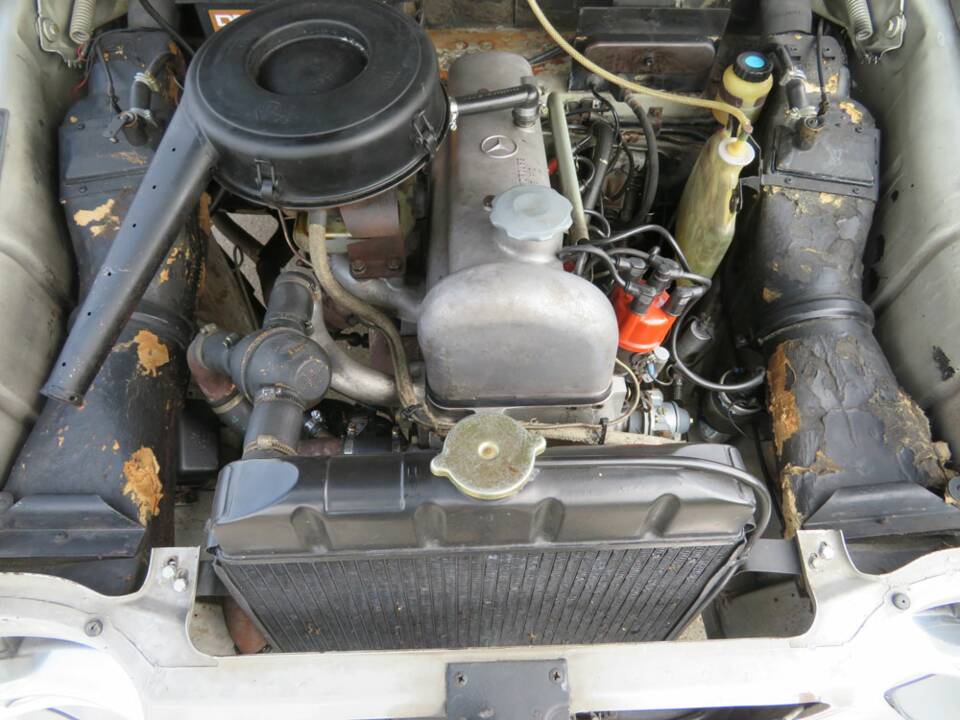Image 15/19 of Mercedes-Benz 180 b (1960)
