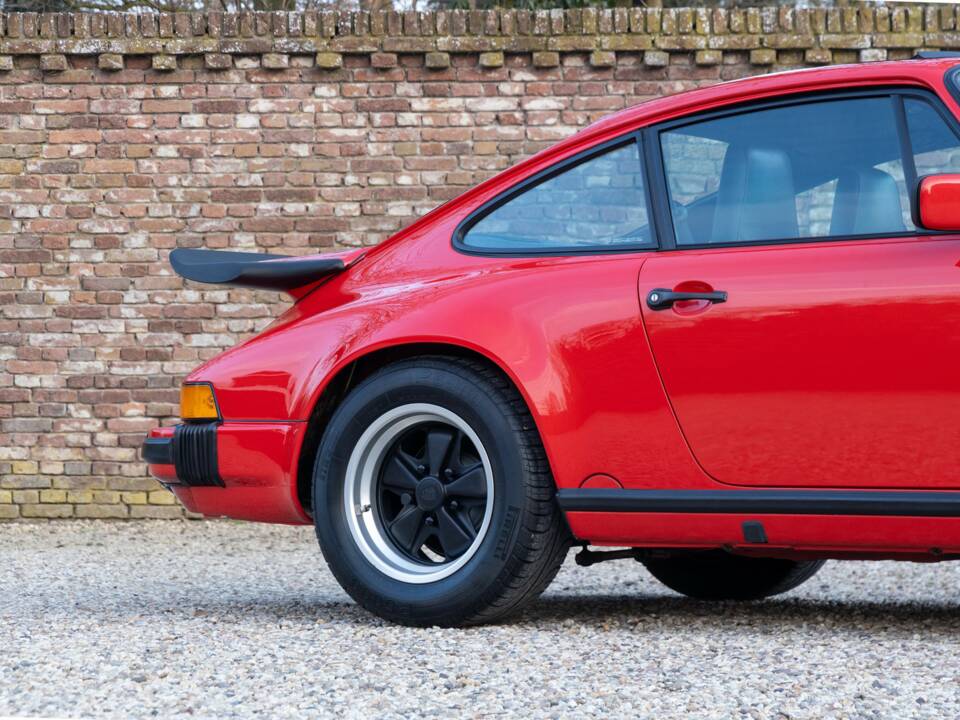 Bild 46/50 von Porsche 911 Carrera 3.2 (1988)