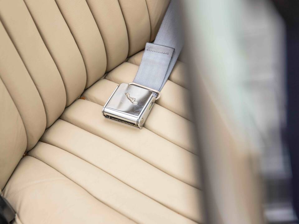 Immagine 61/88 di Jaguar E-Type (2+2) (1968)