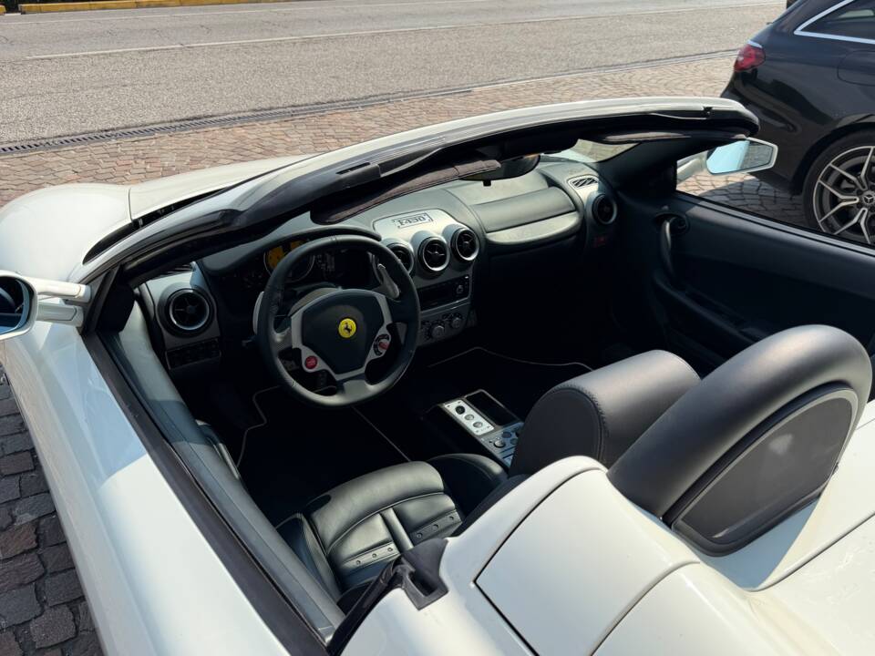 Bild 30/31 von Ferrari F 430 Spider (2007)