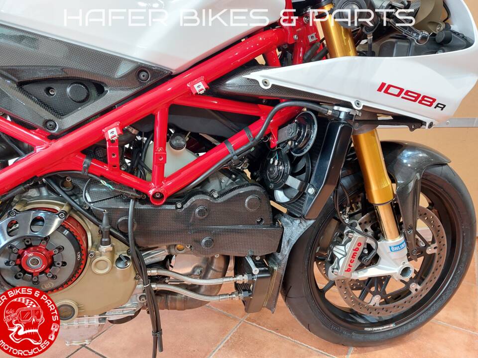 Bild 50/56 von Ducati 1098 R (2009)