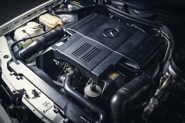 Image 15/15 of Mercedes-Benz E 420 (1995)