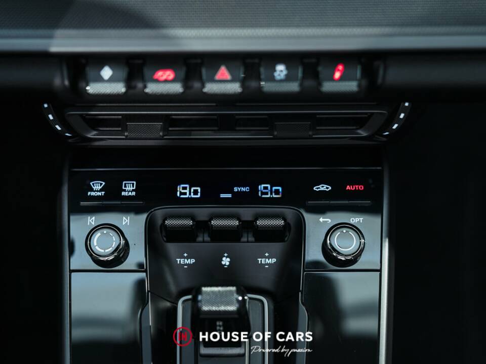 Image 22/25 of Porsche 911 Carrera (2023)