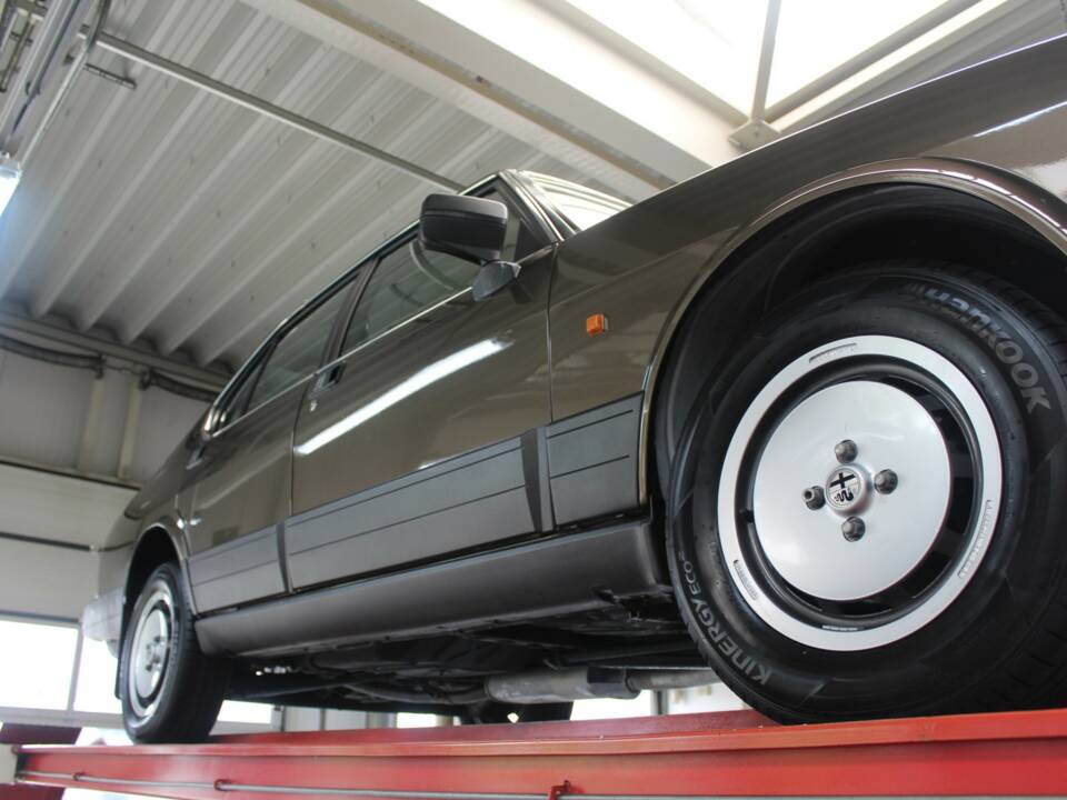 Bild 16/50 von Alfa Romeo Alfetta 2.0 (1984)