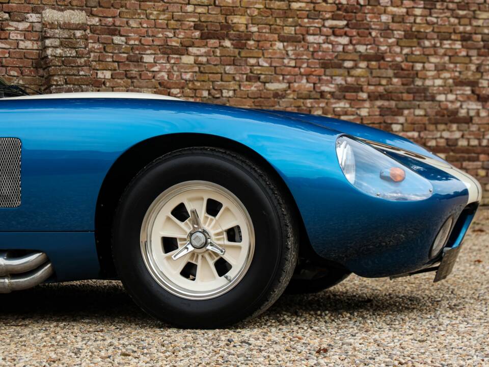 Afbeelding 35/50 van Shelby Daytona Cobra Coupe (1964)