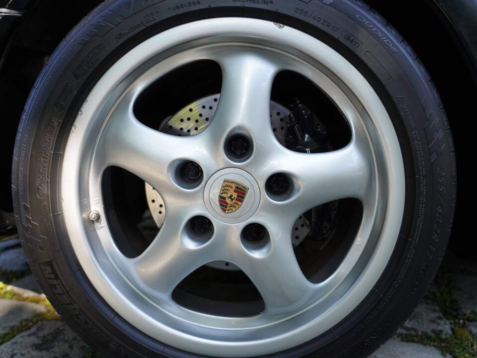 Bild 11/17 von Porsche 911 Carrera (1998)