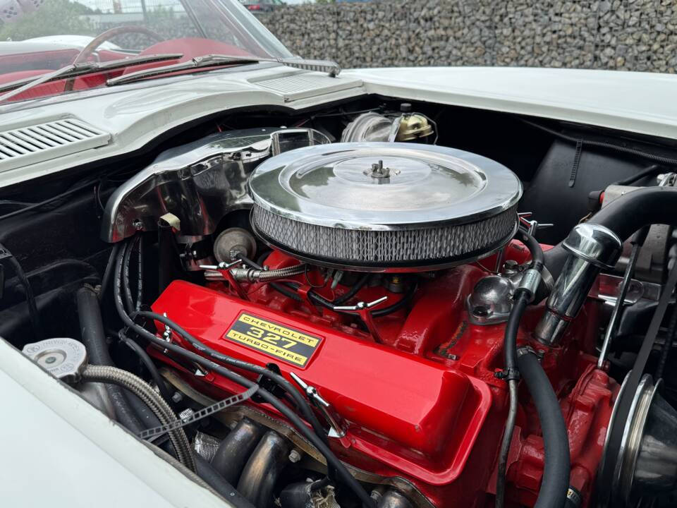 Image 45/52 of Chevrolet Corvette Sting Ray Convertible (1963)