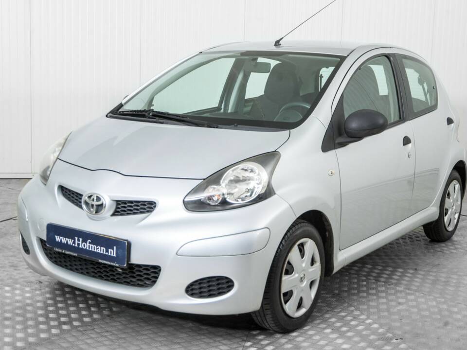 Image 17/48 of Toyota Aygo (2010)