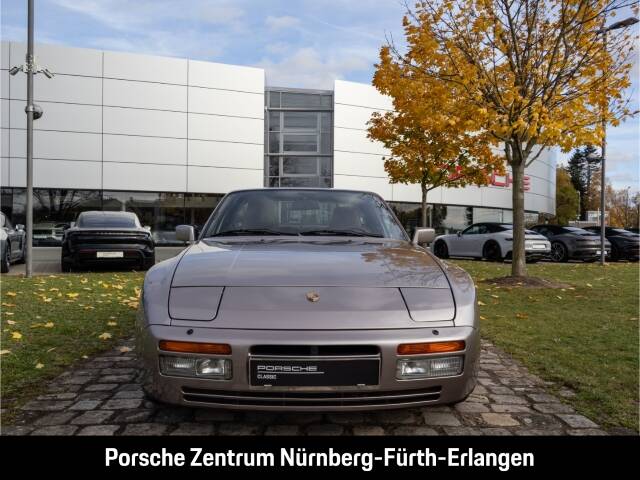 Immagine 9/39 di Porsche 944 Turbo (1988)