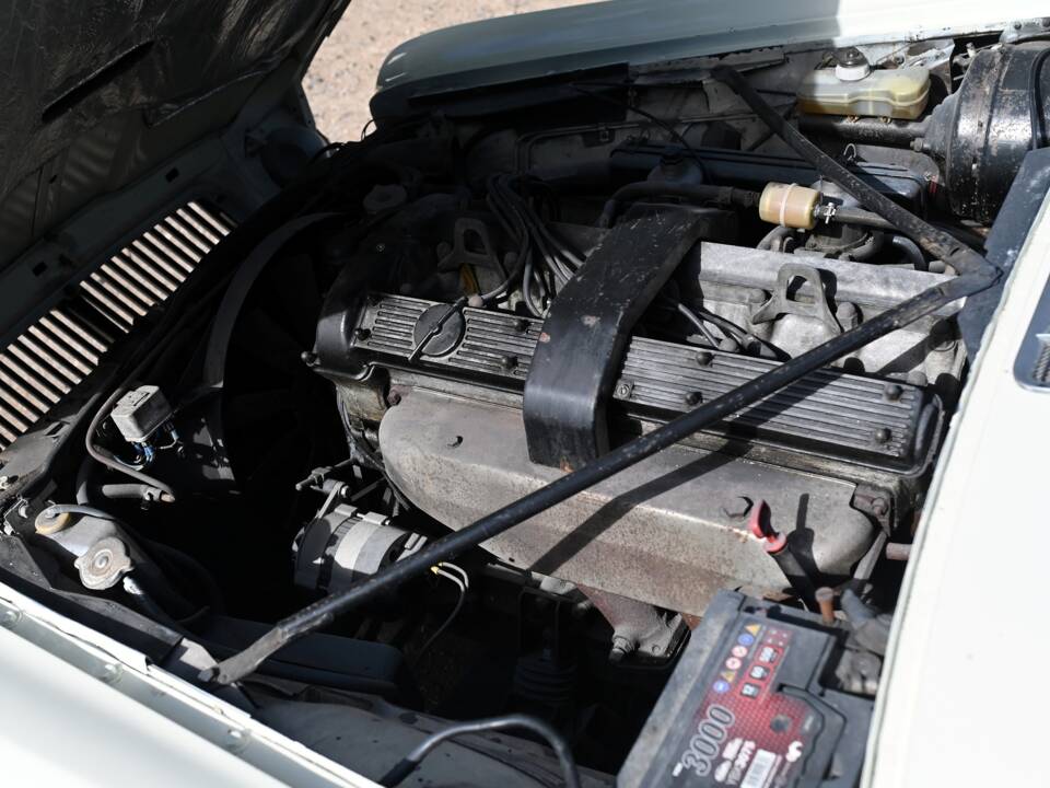 Immagine 7/20 di Jaguar XJ 6 L 4.2 (1978)