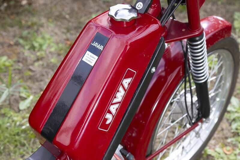 Immagine 13/26 di Jawa 50 (1991)
