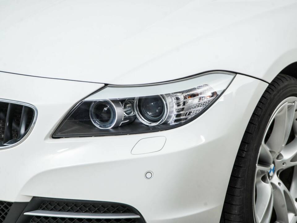 Image 11/50 of BMW Z4 sDrive23i (2010)