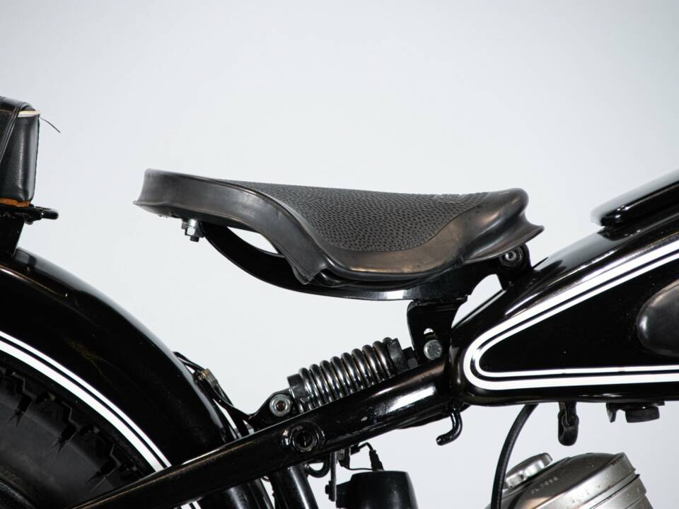 Image 29/50 of BMW R 51 (1954)