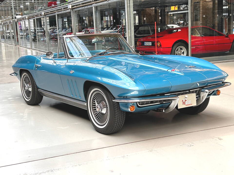 Immagine 4/41 di Chevrolet Corvette Sting Ray Convertible (1966)