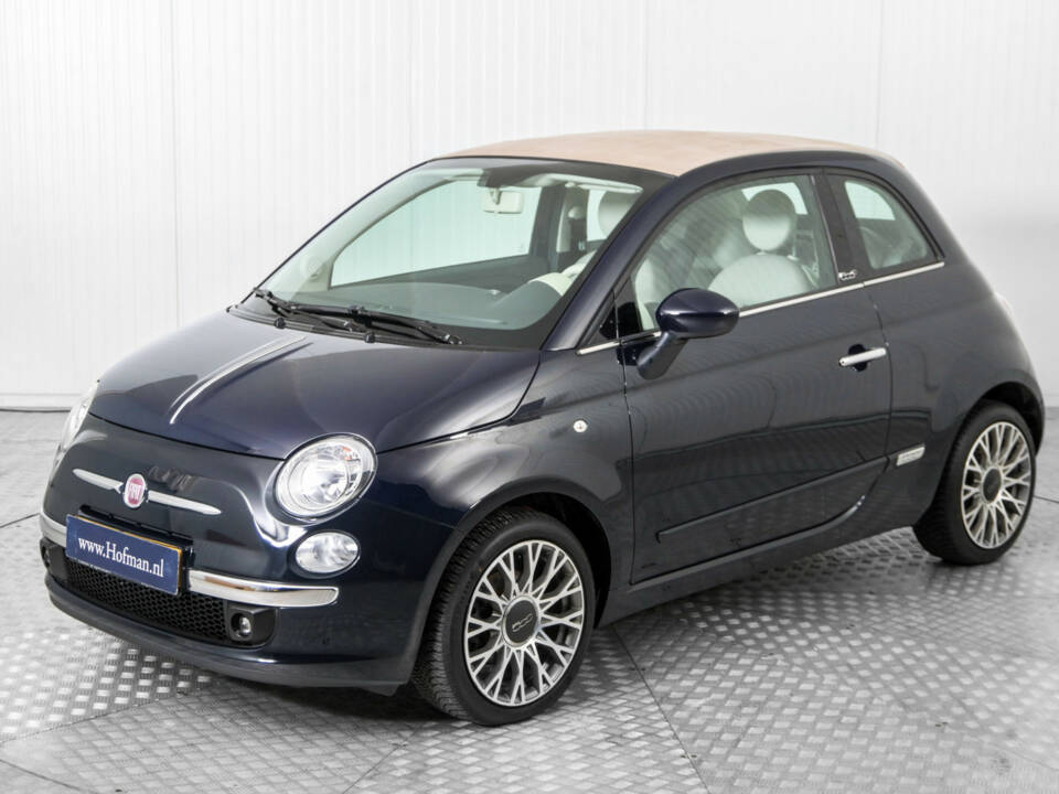 Bild 45/50 von FIAT 500 C (2011)