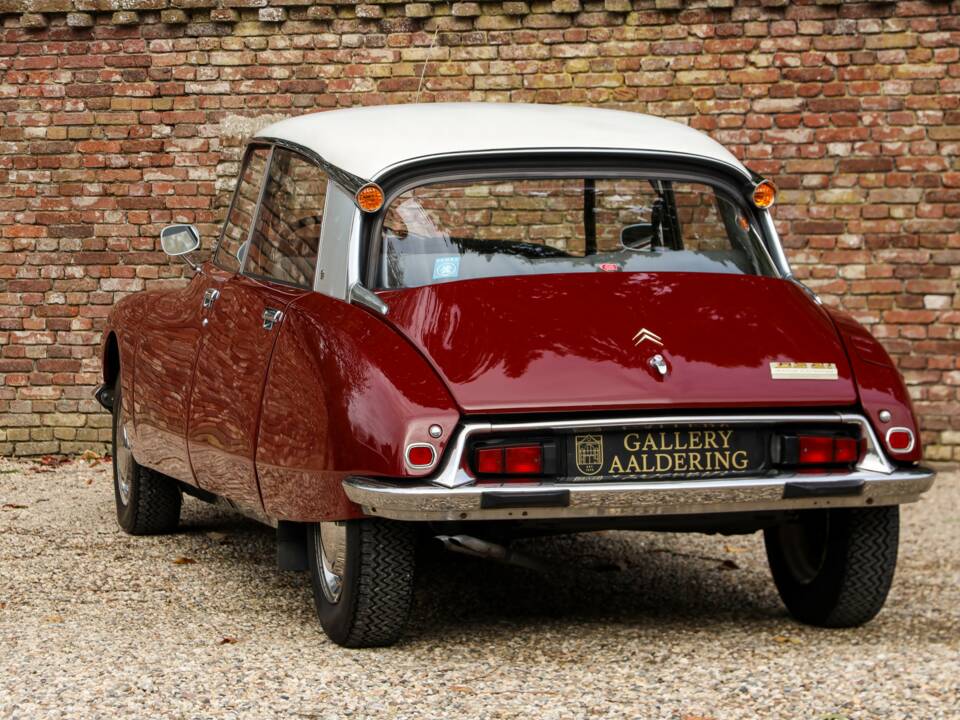 Image 9/50 de Citroën DS 21 (1971)