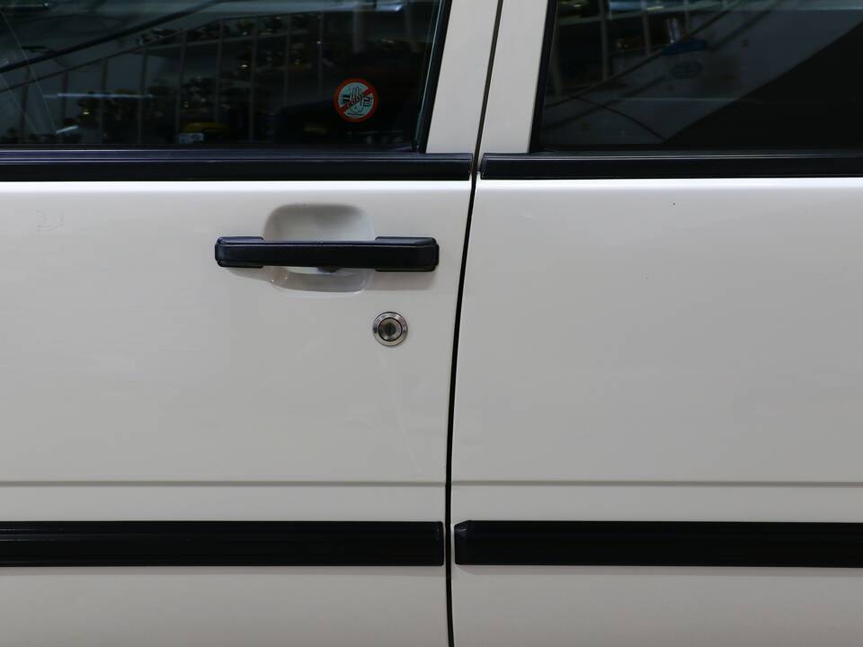 Image 12/34 of Volvo 940 2.3i (1991)