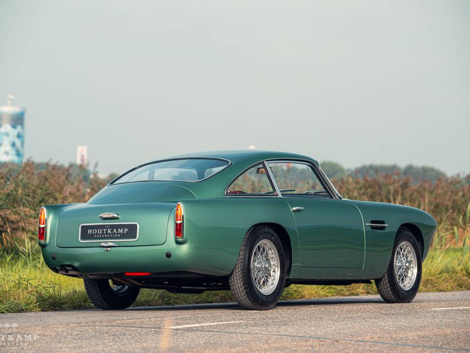 Image 12/48 de Aston Martin DB 4 (1960)
