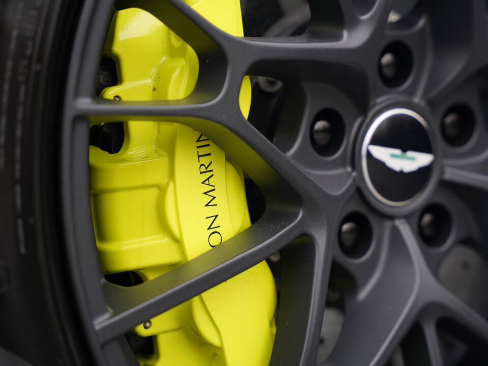 Bild 49/50 von Aston Martin V8 Vantage AMR (2020)