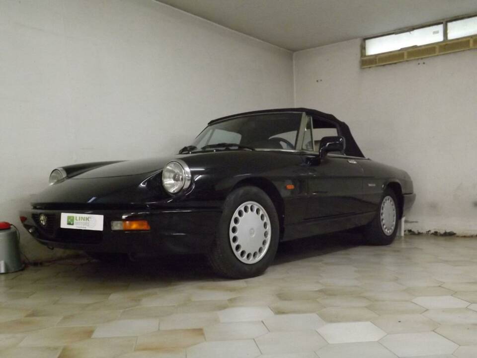 Bild 4/50 von Alfa Romeo 1.6 Spider (1991)
