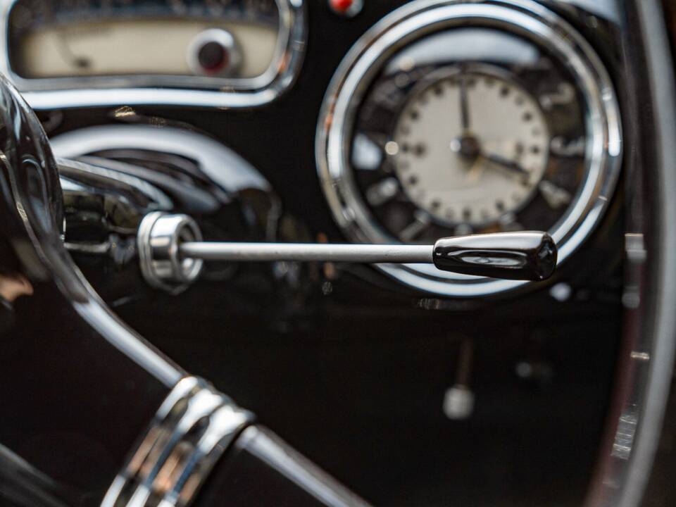 Image 44/50 of Lancia Augusta Ghia (1935)
