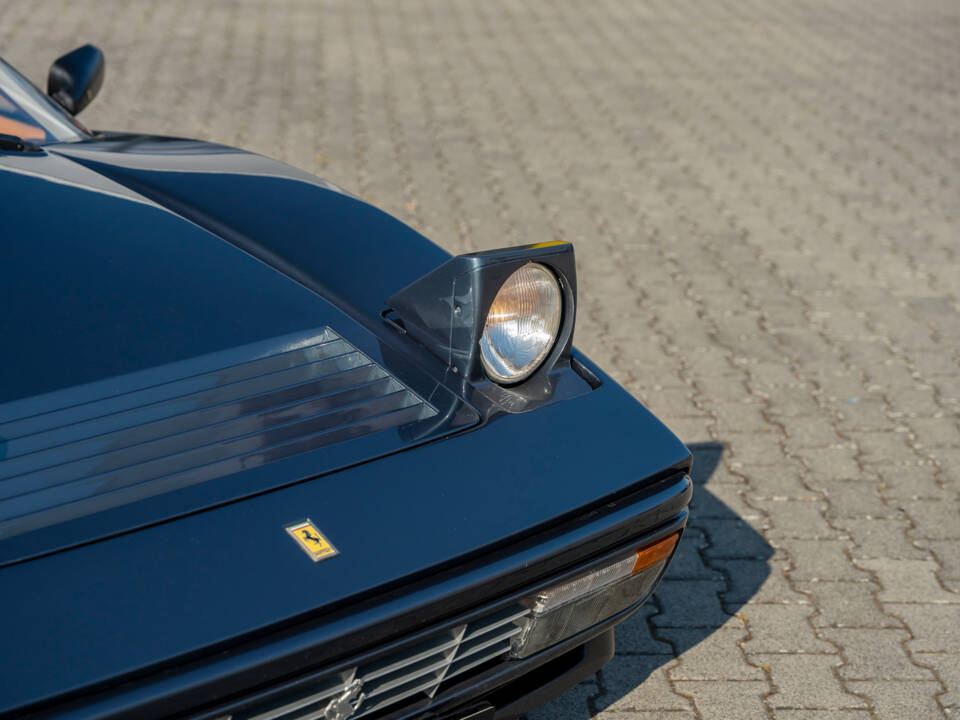 Image 27/36 de Ferrari 328 GTB (1986)