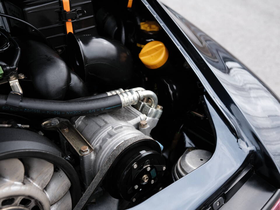 Image 79/97 of Porsche 911 Carrera 4 (1991)