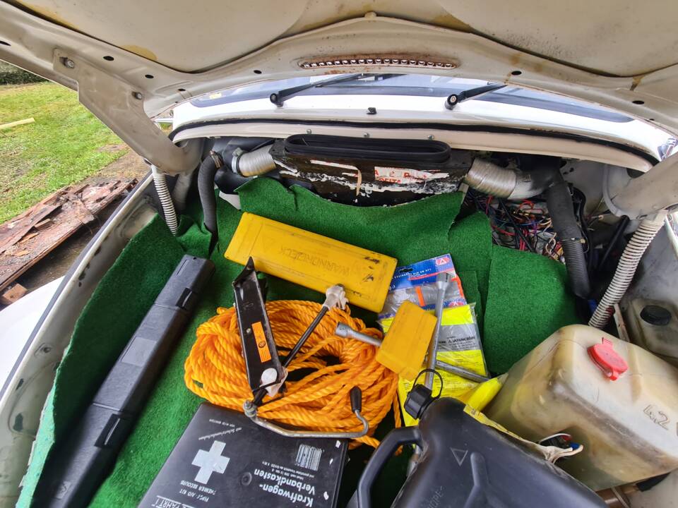 Image 29/30 of Volkswagen Maggiolino 1200 Mexico (1979)