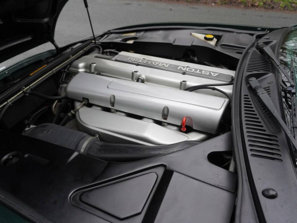 Afbeelding 15/19 van Aston Martin DB 7 (1998)