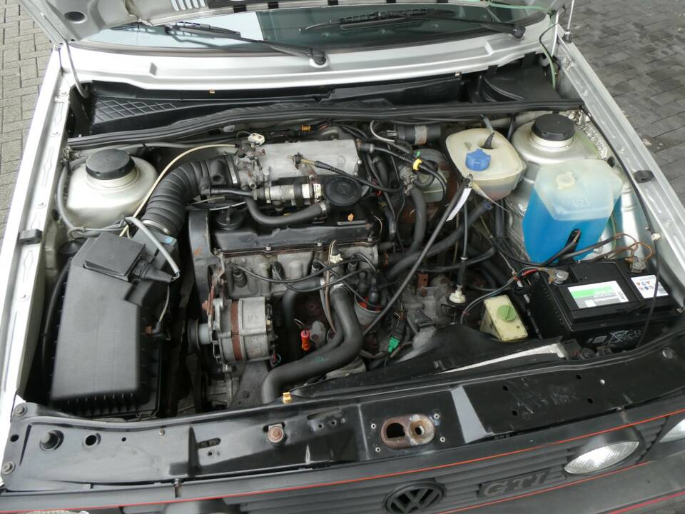 Image 15/23 of Volkswagen Golf Mk II GTi 1.8 (1988)