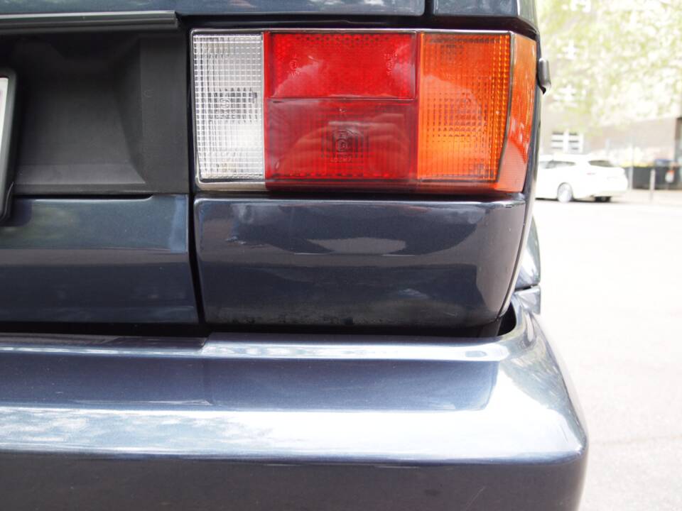 Image 28/148 of Volkswagen Golf Mk I Convertible 1.6 (1988)