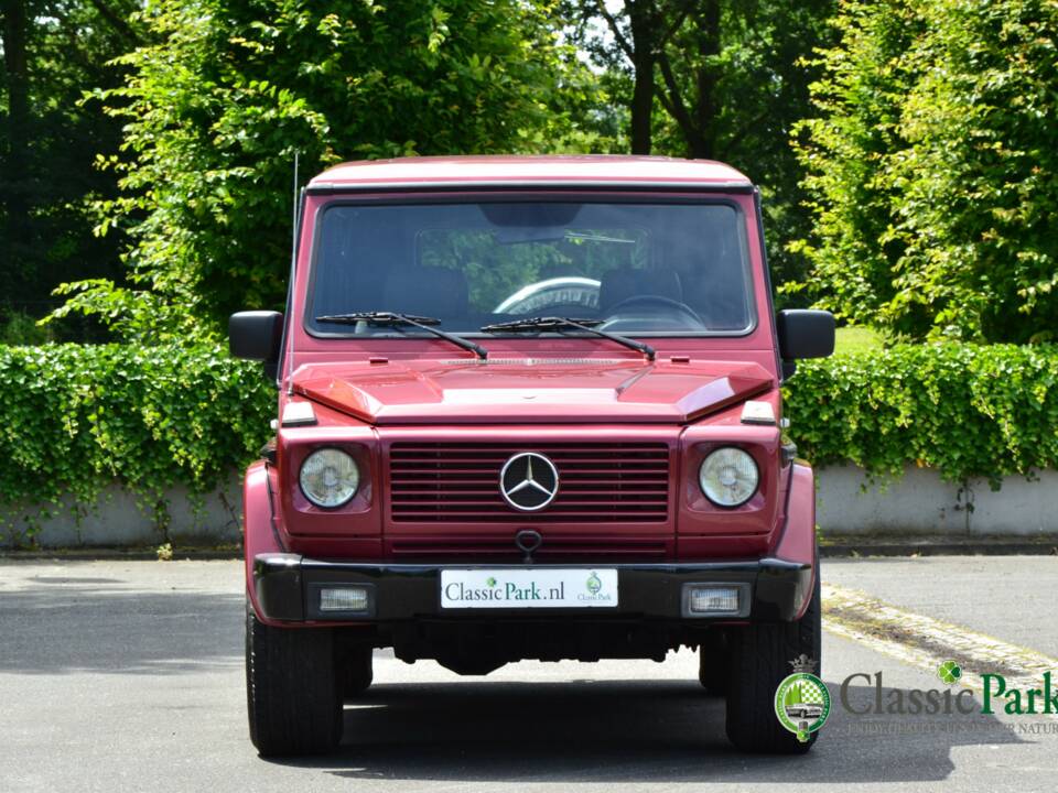 Image 8/49 de Mercedes-Benz 230 GE (SWB) (1993)